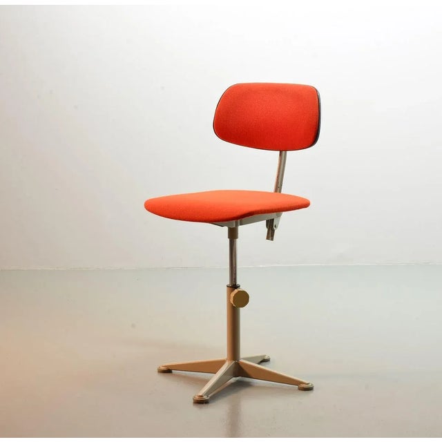 Industrial Dutch Desk Chair from Ahrend De Cirkel, 1950s For Sale - Image 16 of 16