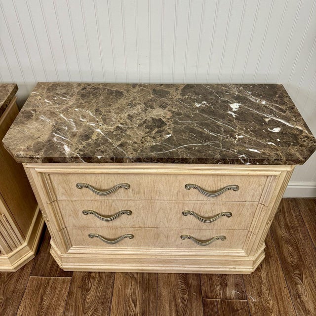 Ivory Vintage Bernhardt Neoclassical Revival Marble Top 3-Drawer Nightstands, Pair For Sale - Image 8 of 14