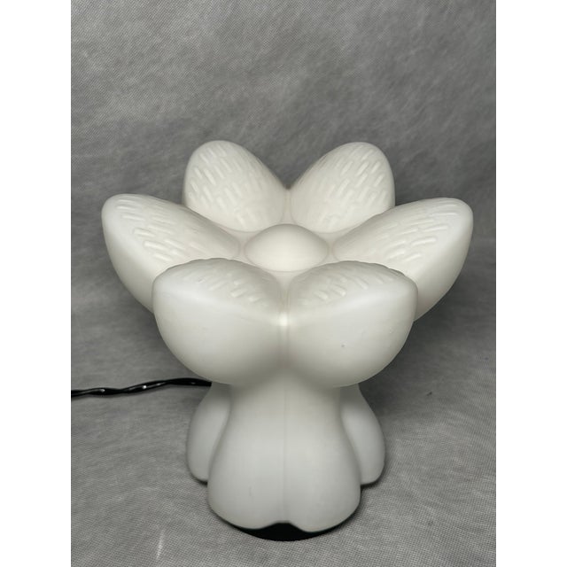 Flower-Shaped Table Lamp from Glashütte Limburg, Germany, 1970s For Sale - Image 3 of 12