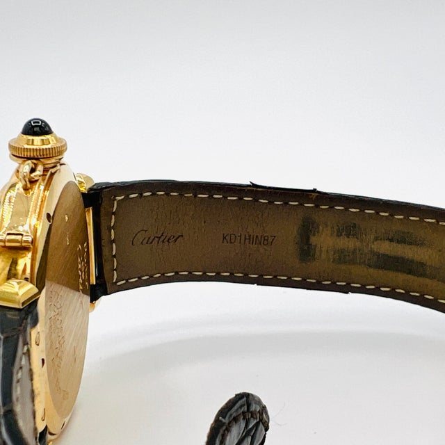 Estate Cartier Pasha Watch in 18k Yellow Gold For Sale In Los Angeles - Image 6 of 10