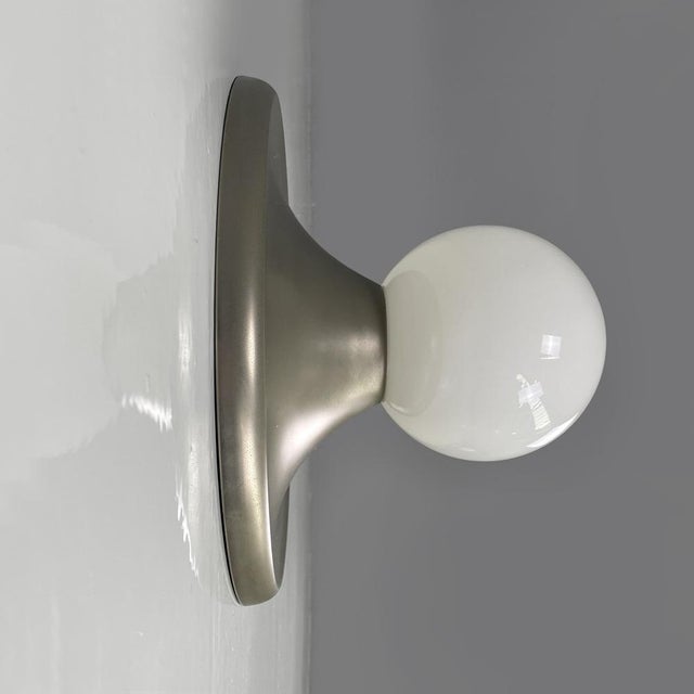 1960s Mid-Century Modern Italian Matte Metal Wall Lamp Light Ball attributed to Achille and Pier Giacomo Castiglioni for Flos, 1960s For Sale - Image 5 of 16
