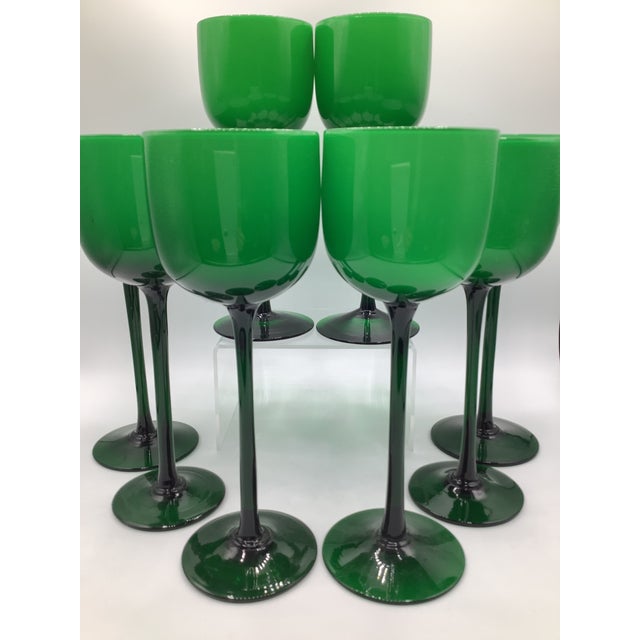 1960s Vintage Carlo Moretti Italy Green White Cased Glass Tall Stem Wine Glasses - Set of 8 For Sale - Image 5 of 9