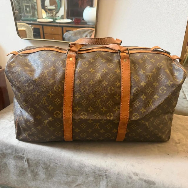 A 2000s Louis Vuitton Monogram Coated Canvas Boston Sac Souple 55 For Sale - Image 12 of 15