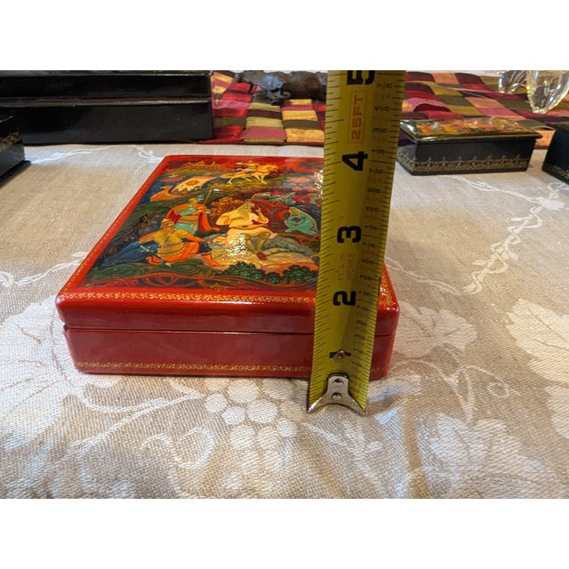 Folk Art 1980s Red Lacquered Fairytale Box of the Tale of Tsar Saltan" – Kholuy Lacquer Box For Sale - Image 3 of 12
