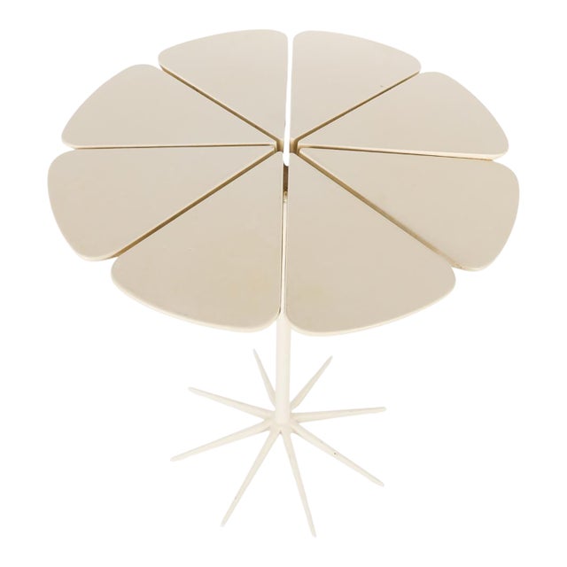 1960's Petite Petal Table by Richard Schultz for Knoll For Sale