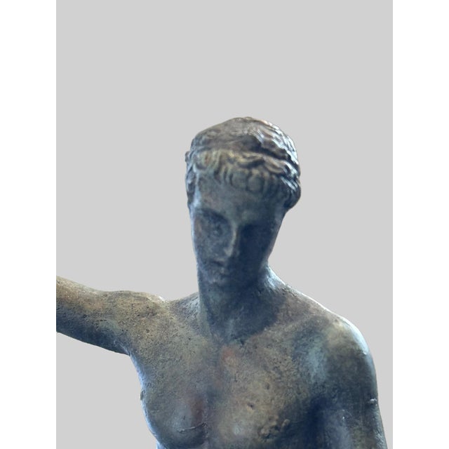 Late 20th Century Grand Tour Style Bronze Nude Male Figure in Contrapposto For Sale - Image 5 of 6