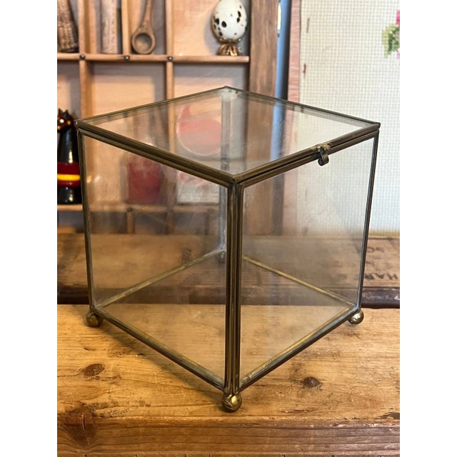 Metal 1970s Vintage Footed Brass Metal Glass Trinket Jewelry Box For Sale - Image 7 of 7