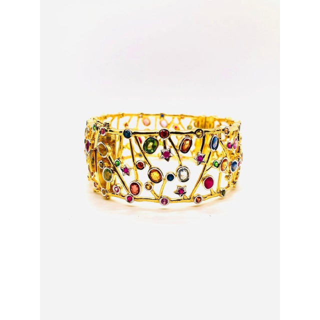 Bochic “Capri” Vintage Natural Multi Sapphire Cuff Set In 18K Gold & Silver For Sale - Image 10 of 11