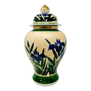 Vintage Toyo Kutani/Satsuma Hand Painted Floral Ginger Jar Made in Japan