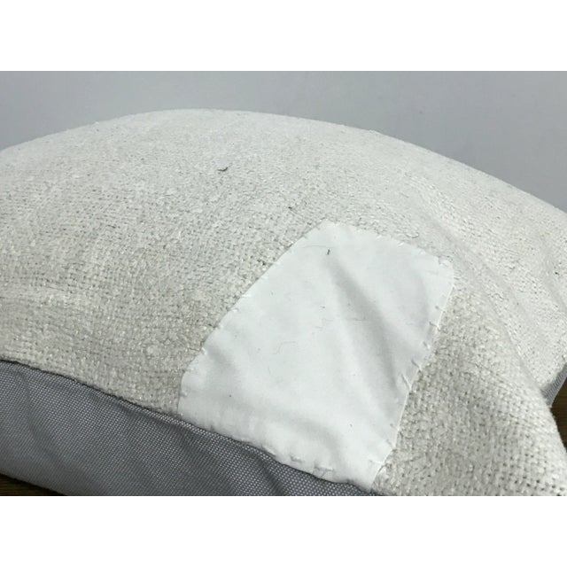 Vintage White Hemp Turkish Kilim Pillow Cover For Sale - Image 4 of 6