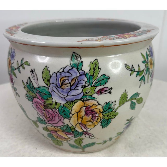 Chinoiserie 1980s Floral Cache Pot For Sale - Image 3 of 11