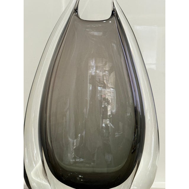 Italian Global Views Italian Hand Blown Glass Fin Vase Retail $1950 For Sale - Image 3 of 9