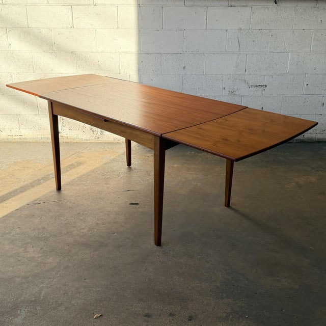 Wood Vintage Danish 1950s Mid-Century Teak & Oak Extendable Dining Table With Two Pull-Out Leaves For Sale - Image 7 of 16