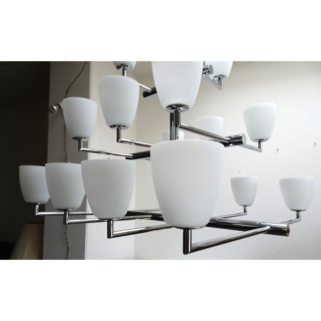 Mid-Century Modern Large Vintage 006/20 Chrome and Glass Chandelier by Pietro Chiesa for Fontana Arte, 1990s For Sale - Image 3 of 17