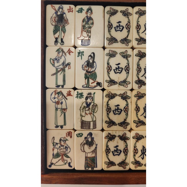 Museum-Quality Antique Mahjong Set From the 1920s in Bone and Bamboo For Sale - Image 14 of 18