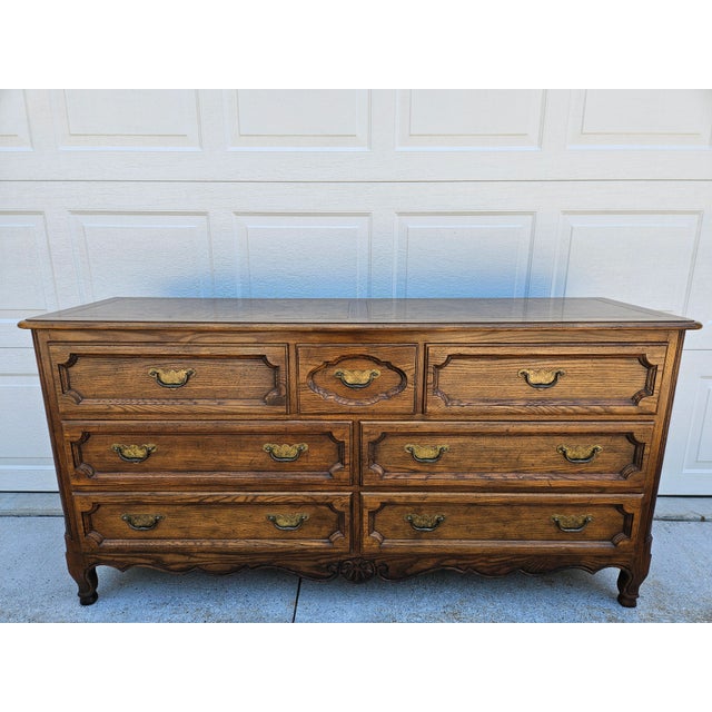French Provincial Baker Furniture French Burlwood Top Seven Drawer Dresser For Sale - Image 3 of 11