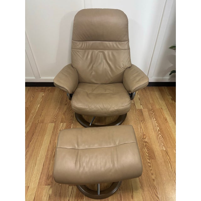 Ekornes ASA Ekornes Stressless 2017 Recliner/Ottoman (Norwegian Luxury)” Medium Size For Sale - Image 4 of 12