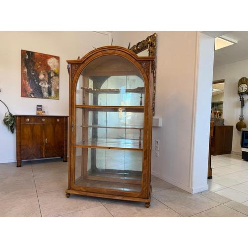 Biedermeier Display Cabinet in Walnut For Sale - Image 3 of 15