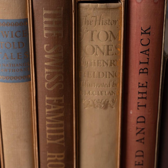 Mid 20th Century Set of 15 Heritage Press Books in Slipcases, Vintage Classic Literature Library, 20th Century For Sale - Image 5 of 6