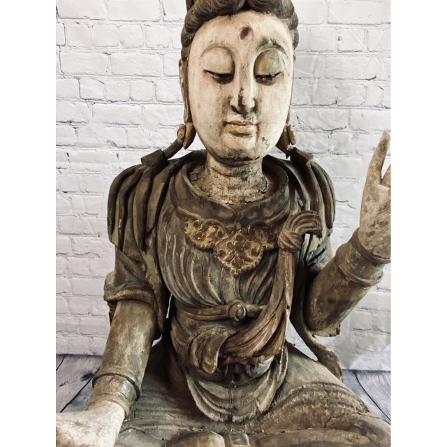 Wood 18th Century Monumental Chinese Polychromed Seated Guanyin Statute For Sale - Image 7 of 18