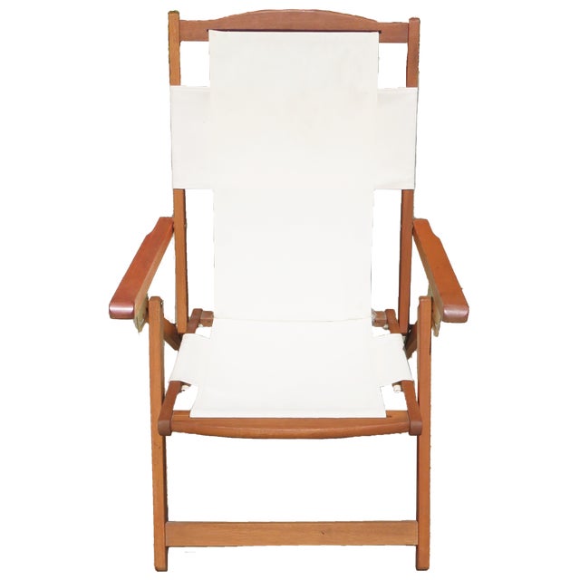 Enjoy deck, beach, balcony, or pool-side relaxing and conversing in this high quality, like-new, vintage deck chair....