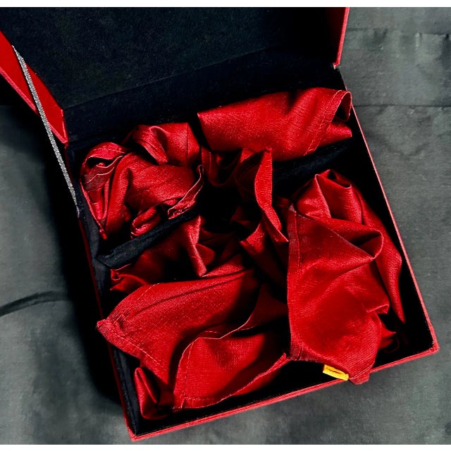 Late 20th C. Boxed Set of 4 Walai Crimson & Orange Stripe Silk Placemats & Napkins For Sale - Image 15 of 18