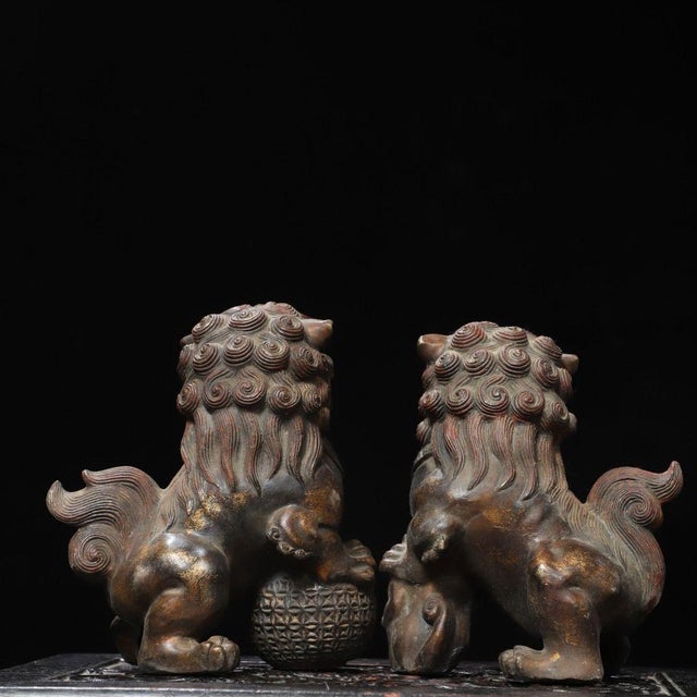 Pair of Vintage Chinese Gilt Bronze Foo Dogs – Buddhist Guardian Lions With Brocade Ball For Sale - Image 4 of 11