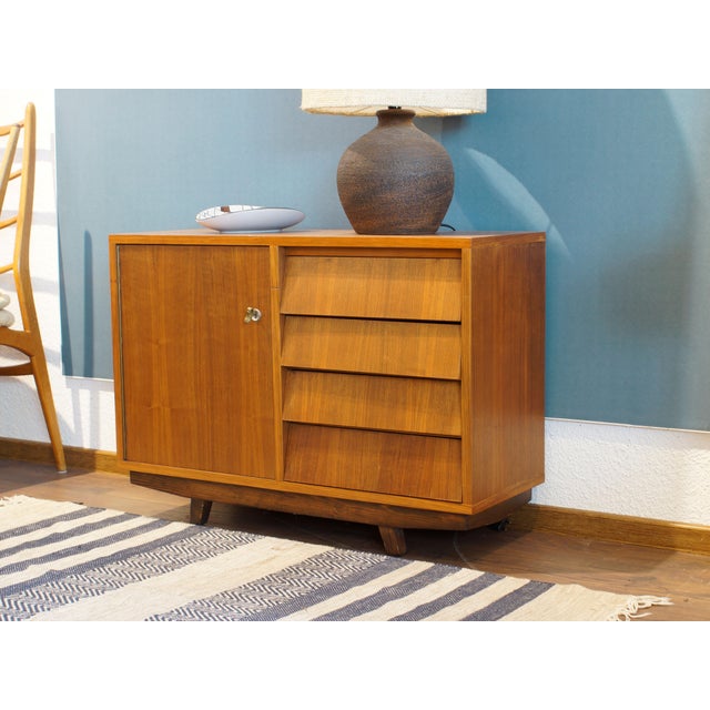 Wood Mid-Century Modern Chest of Drawers in Walnut, 1960s For Sale - Image 7 of 7