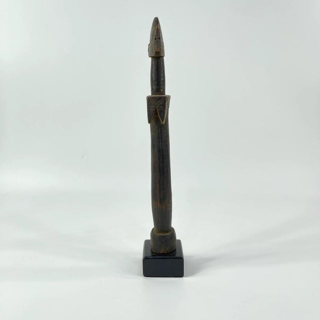 African Early 20th Century Mossi Biiga Doll on Custom Base Burkina Faso For Sale - Image 3 of 6