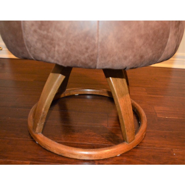 Mid-Century Modern 1950s Vintage Bentwood Swivel Stool For Sale - Image 3 of 10