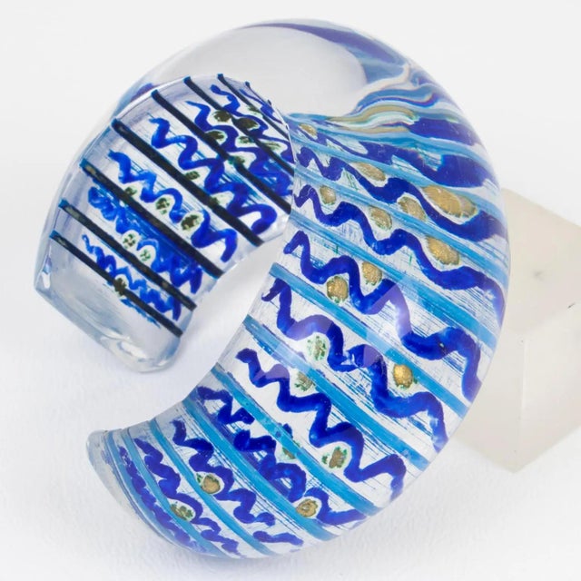 Christophe Gallard Massive Lucite Bracelet with Blue and Gold Decor For Sale - Image 4 of 9