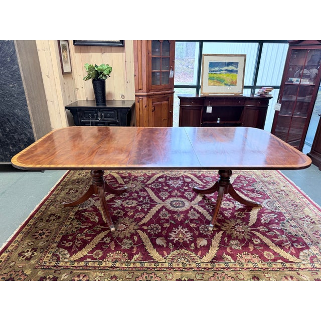 Ethan Allen Elegant Ethan Allen Abbot Pedestal Dining Set For Sale - Image 4 of 12