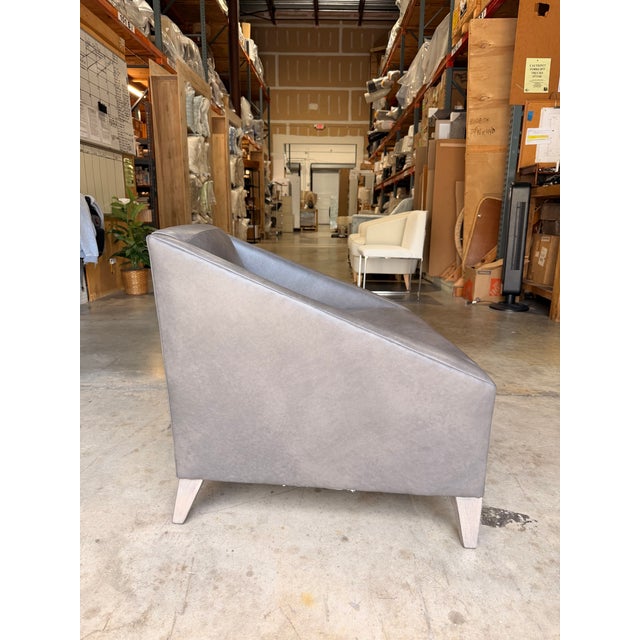 Contemporary Bernhardt Brown Leather Lounge Chair For Sale - Image 3 of 6
