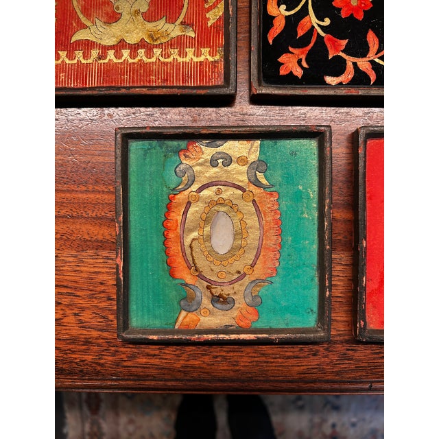Italian 1920s Set of 8 Framed Verre Eglomise Italian Plaques or Coasters With Venetian Designs For Sale - Image 3 of 6