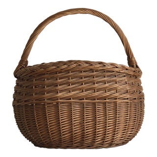 Vintage European Style Market Basket For Sale