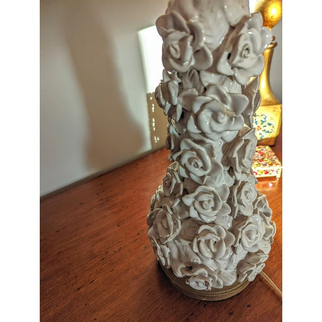 CORRECTION TO SHIPPING TIME, THIS IS SELLER SHIPPING, ARRIVAL TIME IS 4-10 DAYS FROM PURCHASE DATE. Quintessential vintage...