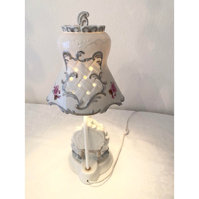 Vintage Porcelain Capodimonte/Dresden Style Figural Nobel Lady Boudoir Lamp With Matching Reticulated Shade Excellent Condition For Sale In Denver - Image 6 of 14