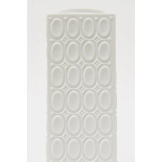 Vintage Signed Seltmann Weiden Bavaria White Textural CIrcle Ceramic Vase For Sale - Image 4 of 11