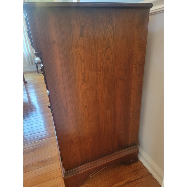 J.B. Van Sciver Company 1971 Pennsylvania House Solid Cherry Sideboard Buffet Credenza (Van Sciver Retailer) For Sale - Image 4 of 10