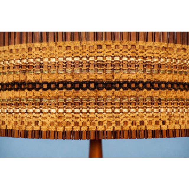 Mid-Century Modern 1950s Maria Kipp Mid-Century Organic Modern Natural Reed Woven Shade With Ceramic Lamp For Sale - Image 3 of 8