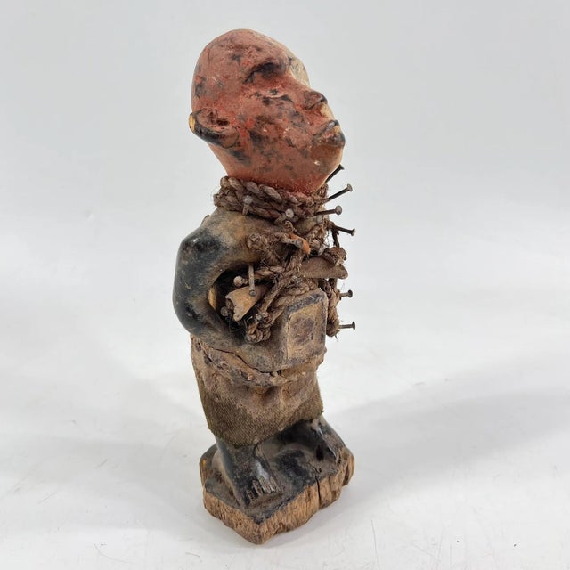 Early 20th Century Early 20th Century Kongo Nkisi Nkondi Power Fetish Figure For Sale - Image 5 of 6