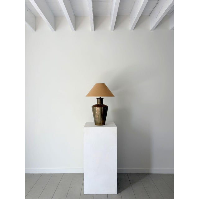 Mid-Century Modern Brass Table Lamp with Panelled Body, 1950 For Sale - Image 9 of 10