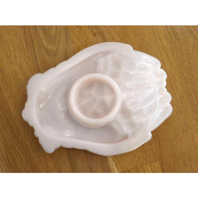 1920s Early 20th Century Hands Cup in Pale Pink Opaline from Westmoreland, Usa, 1890s For Sale - Image 5 of 10