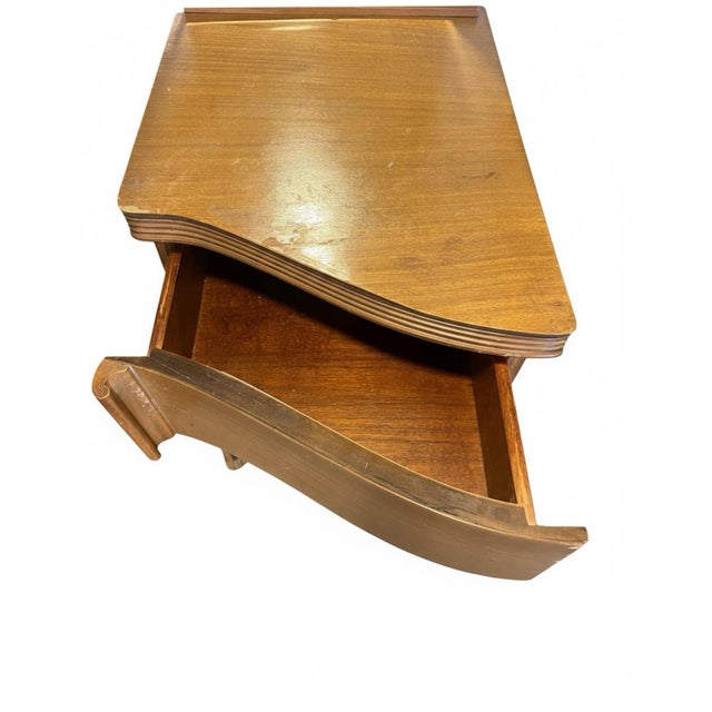 Mid-Century Modern 1950s Mount Airy ‘Janus’ Waterfall Vanity – Rare Mid-Century Statement Piece W/ Triptych Mirror For Sale - Image 3 of 4