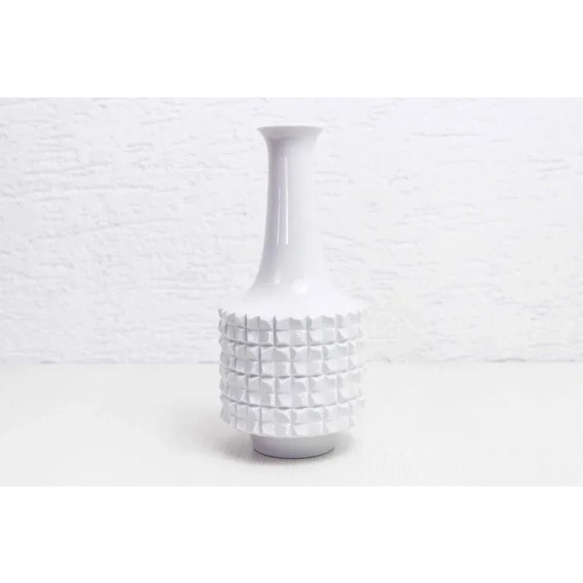 Vintage vase in Meissen porcelain, Ludwig Zepner design Nice vase published in Germany in the 70s. Product of a series of...