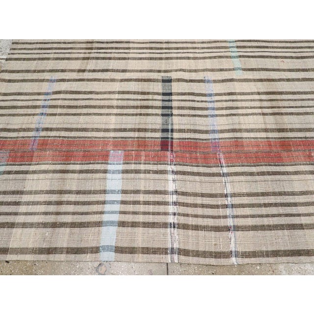 Mid 20th Century Mid-20th Century Handmade Turkish Flatweave Kilim Room Size Carpet For Sale - Image 5 of 8