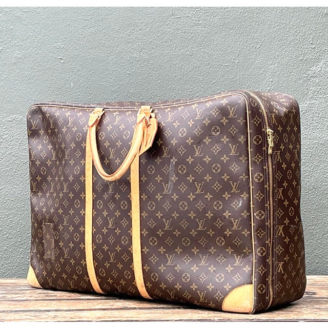 Vintage Louis Vuitton Sirius 70 Soft Sided Suitcase For Sale - Image 9 of 12