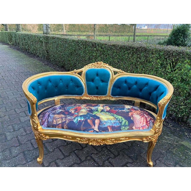 1970s French Louis XVI Corbeille Settee in Gilded Wood & Royal Blue Velvet For Sale - Image 4 of 12