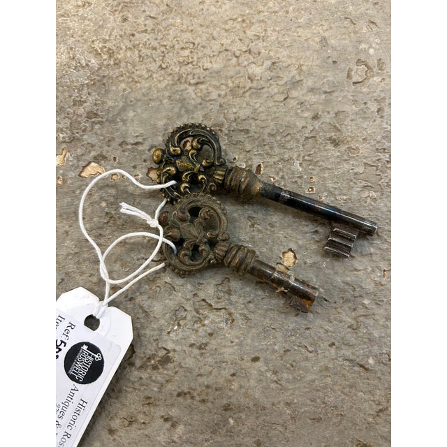 Beige 19th. C. French Louis XVI Painted Server For Sale - Image 8 of 8