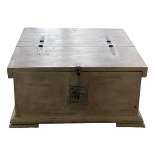 Coffee Table/Chest Table, 18th Century For Sale